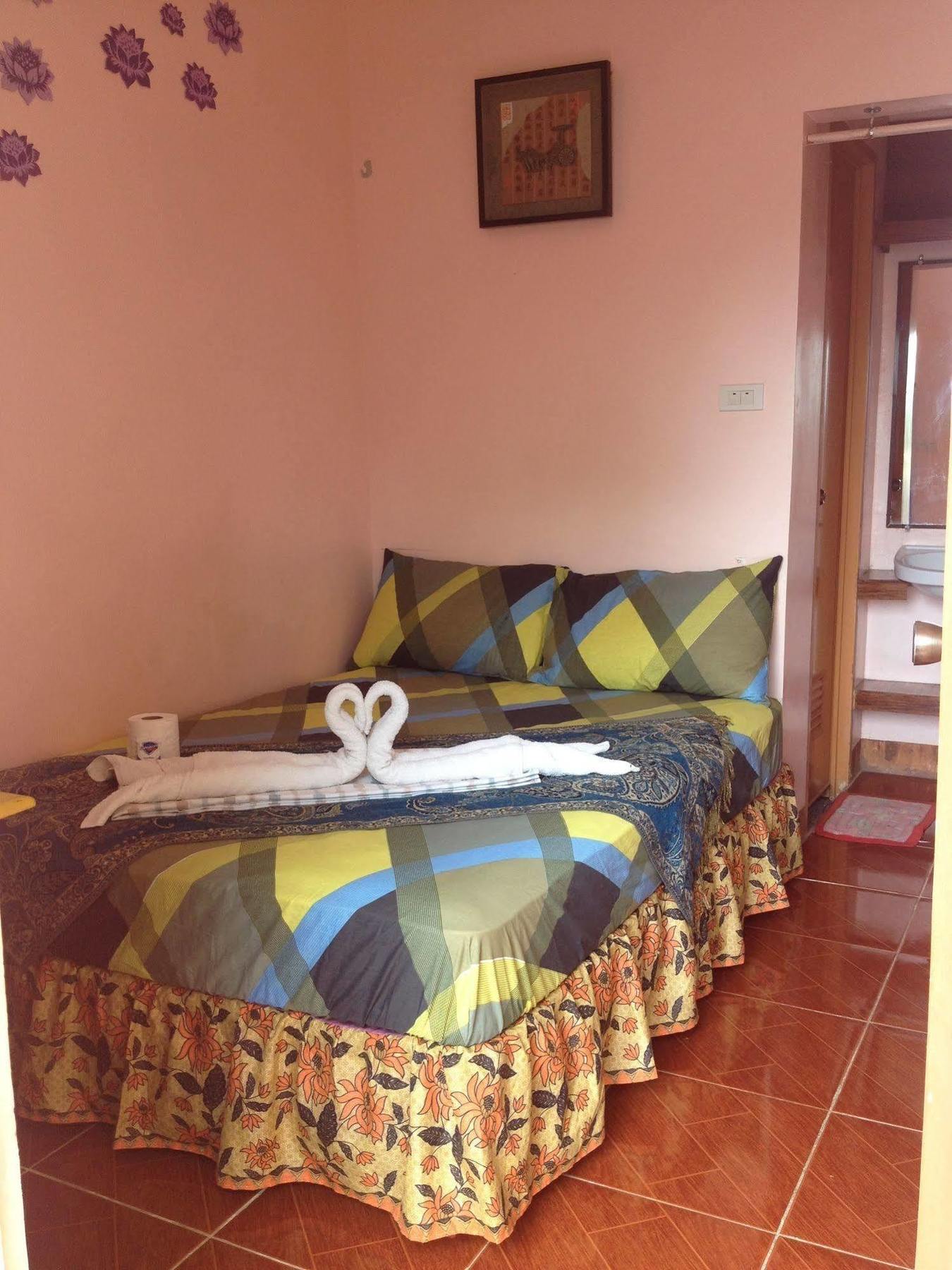 Lagrosa Backpackers Hotel Корон Екстериор снимка