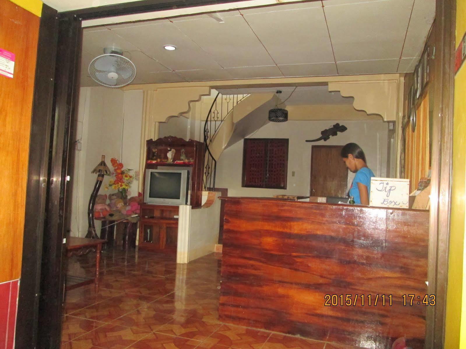 Lagrosa Backpackers Hotel Корон Екстериор снимка