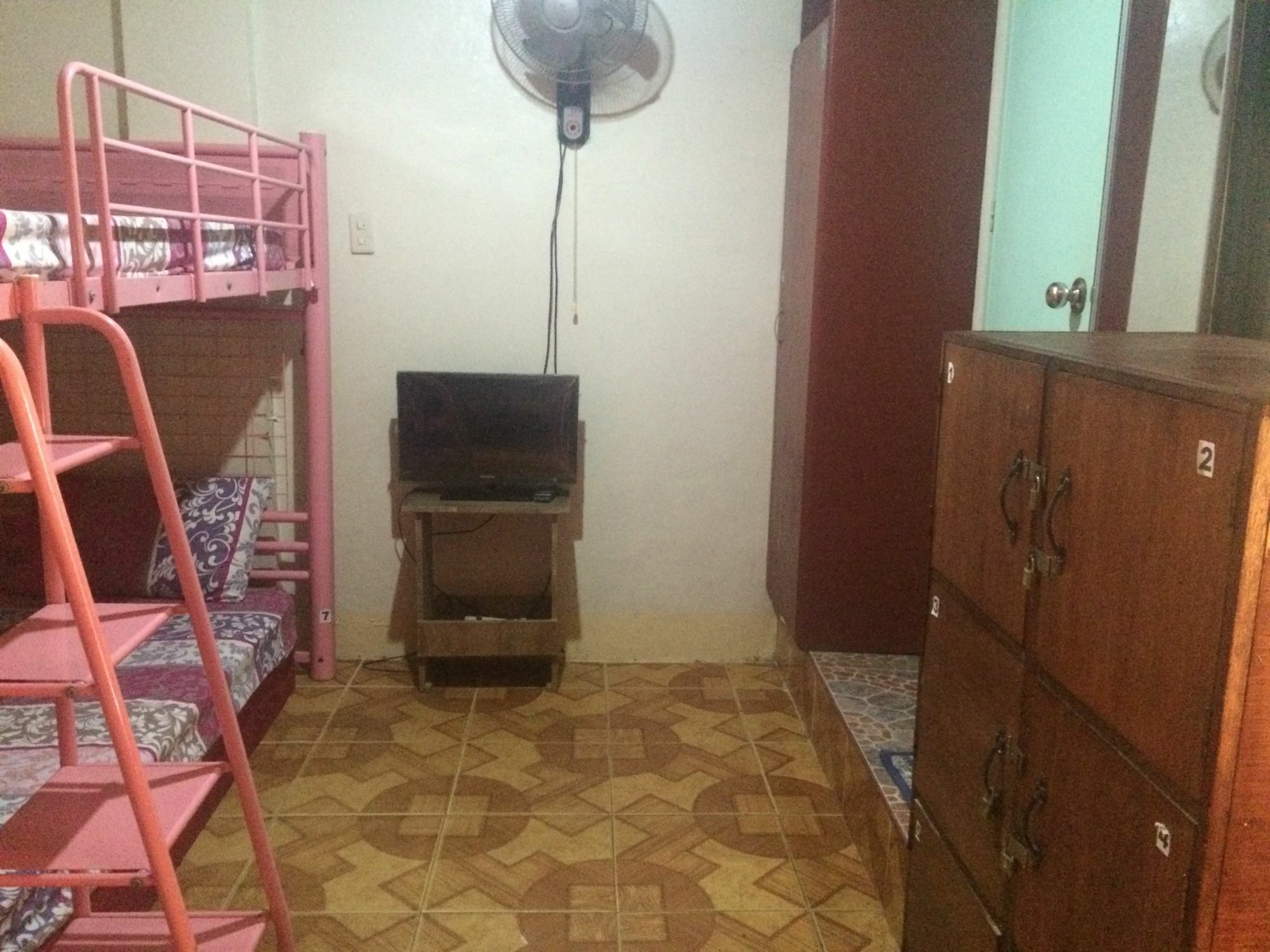 Lagrosa Backpackers Hotel Корон Екстериор снимка