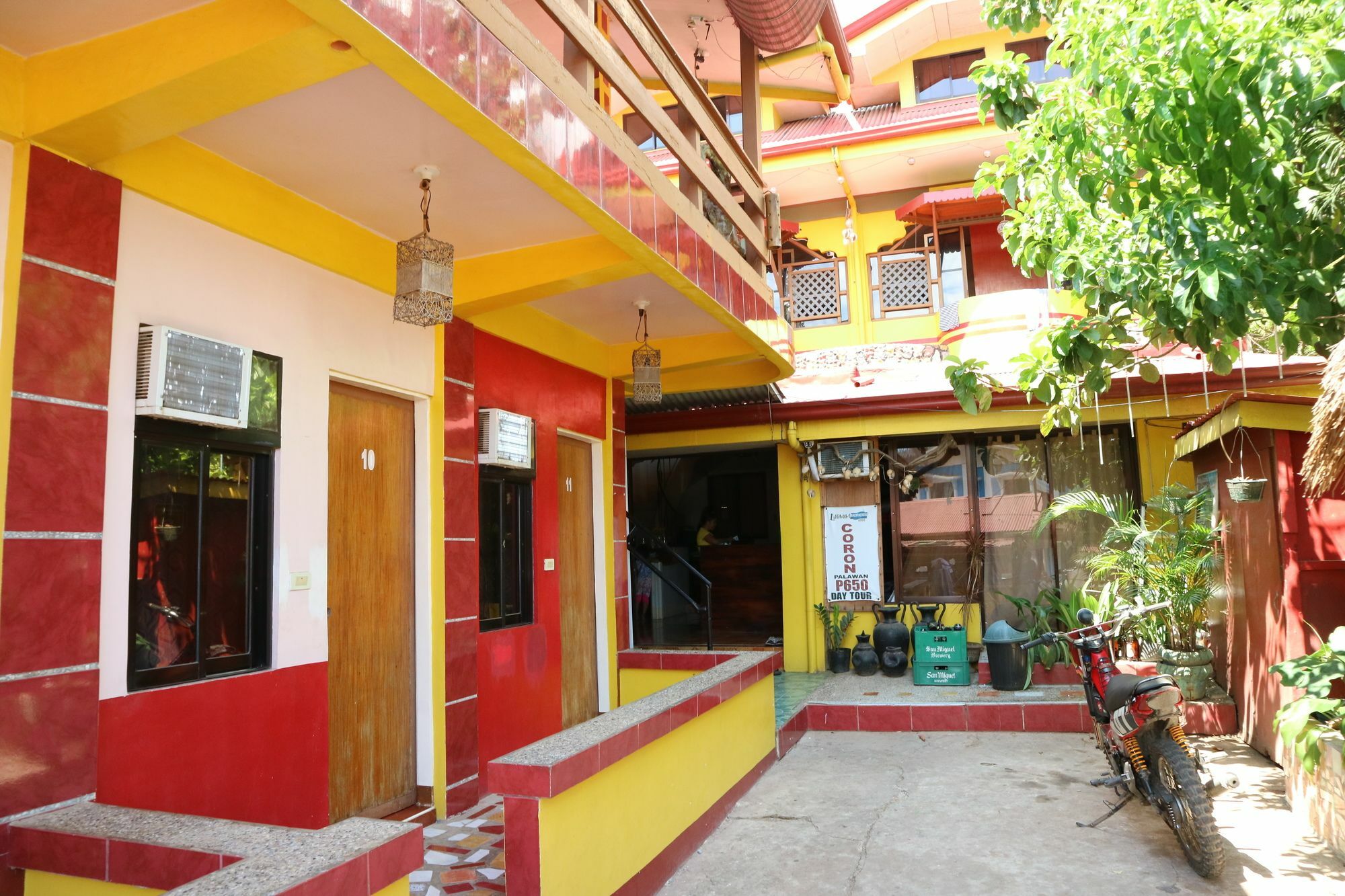 Lagrosa Backpackers Hotel Корон Екстериор снимка
